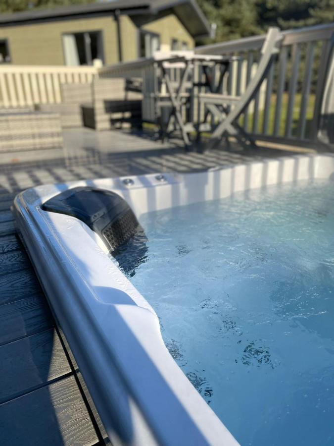 Gleneagles Lodge With Hot Tub York Exteriér fotografie